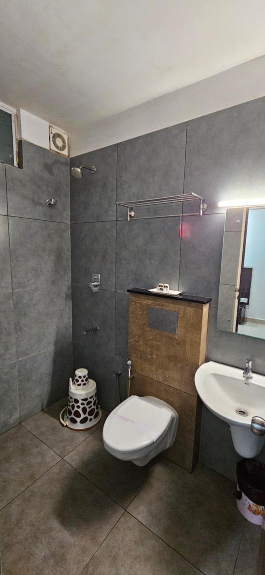 Orion Residency Hotel Chennai Exterior photo